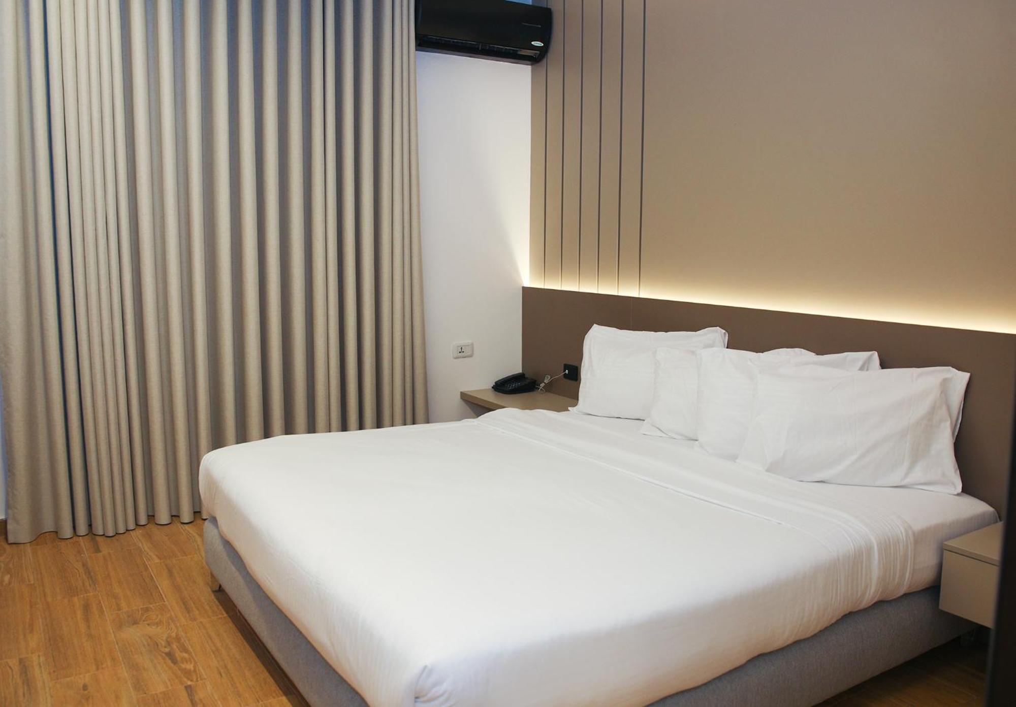 Spark Plaza Hotel Amman Bagian luar foto