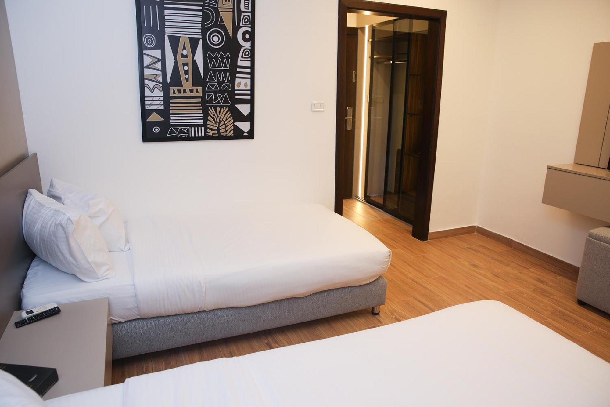 Spark Plaza Hotel Amman Bagian luar foto