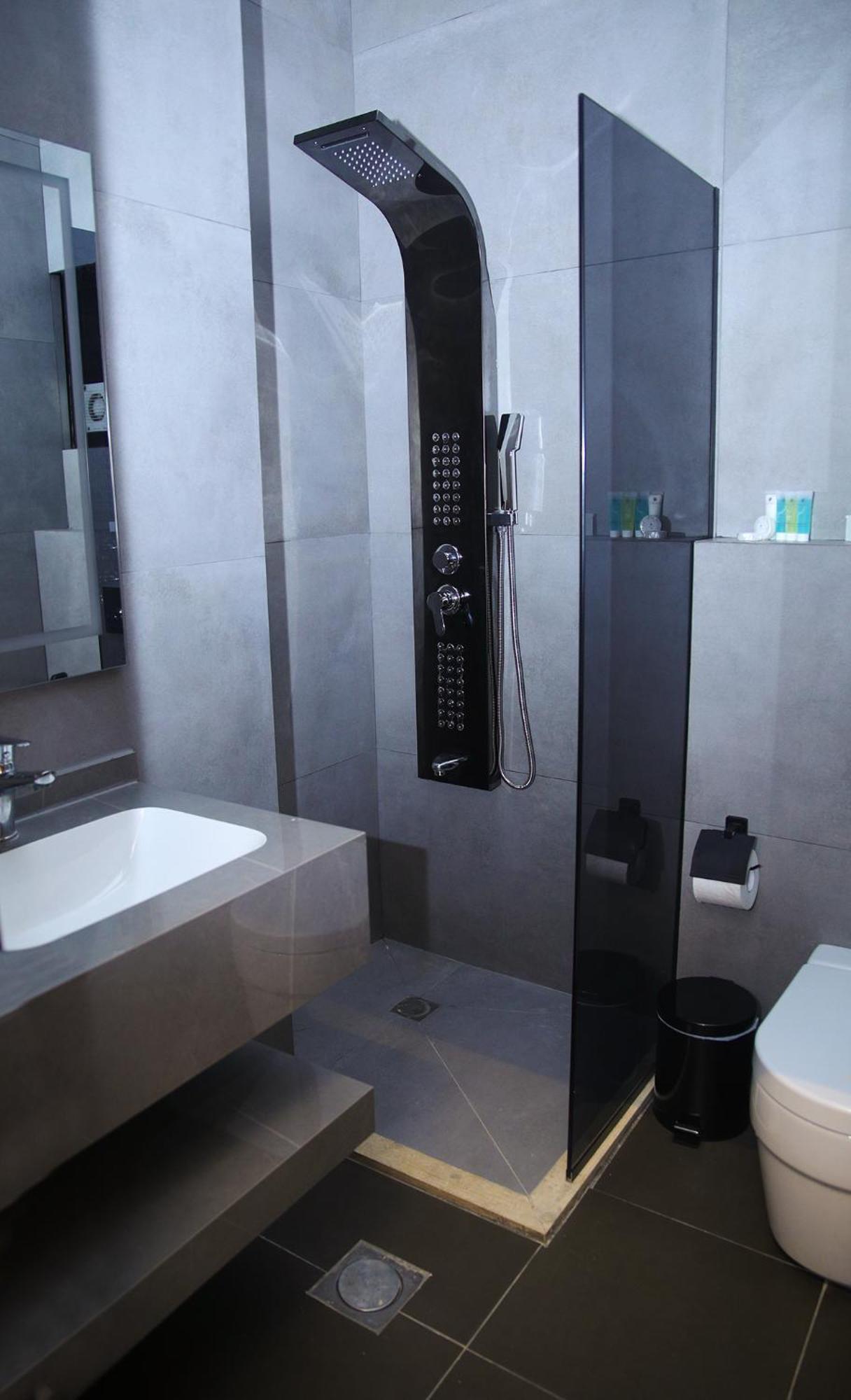 Spark Plaza Hotel Amman Bagian luar foto