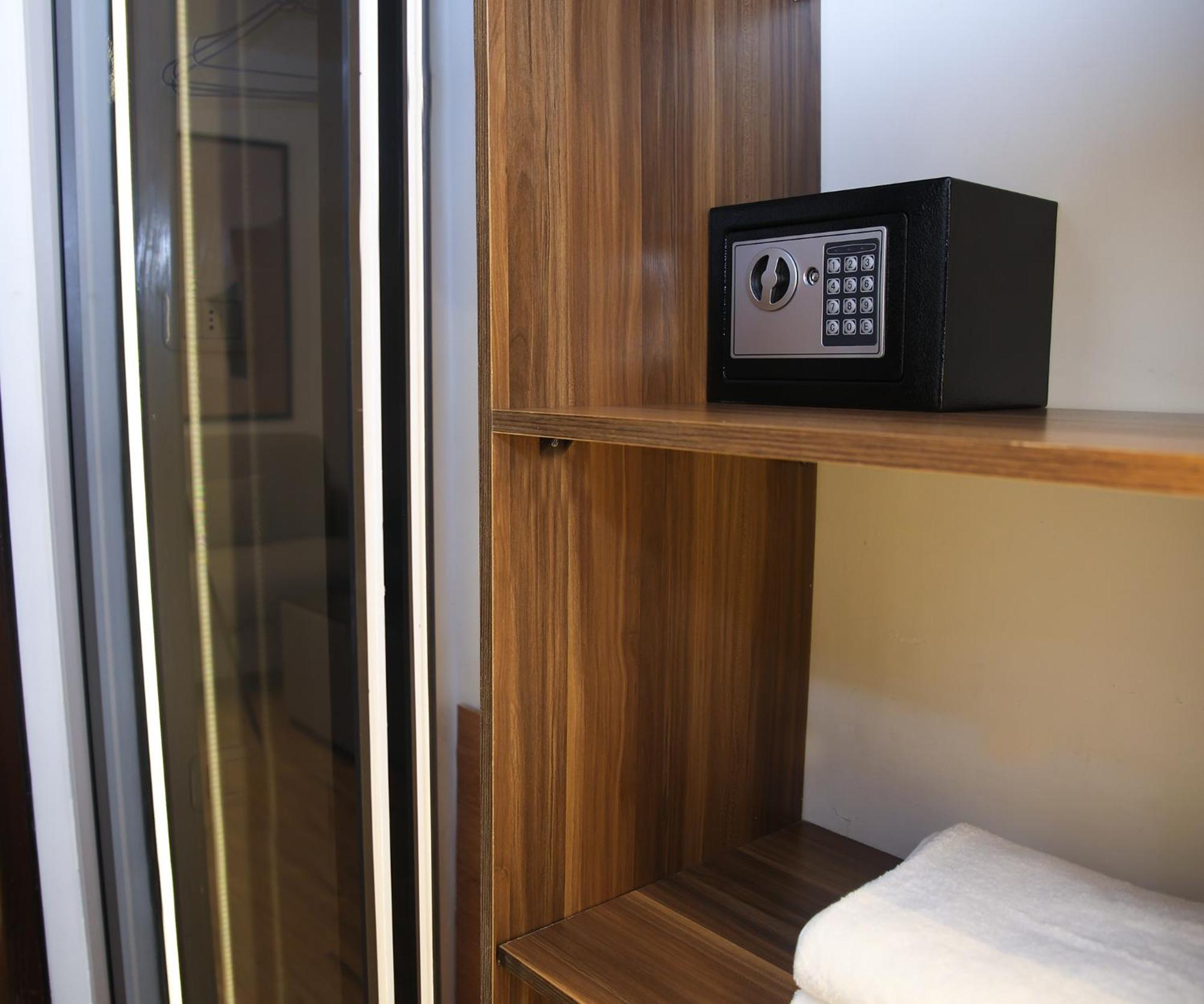 Spark Plaza Hotel Amman Bagian luar foto